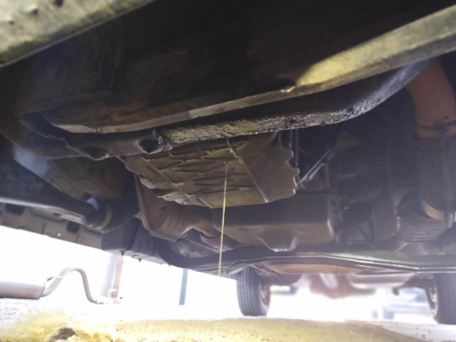 Dallas Auto Repair Pros technician with the service van
